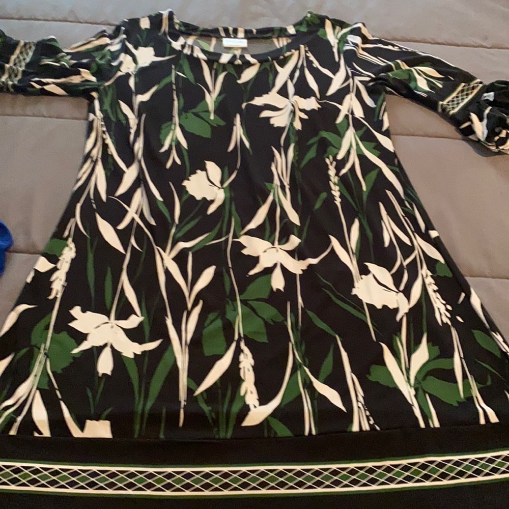 Causal dress